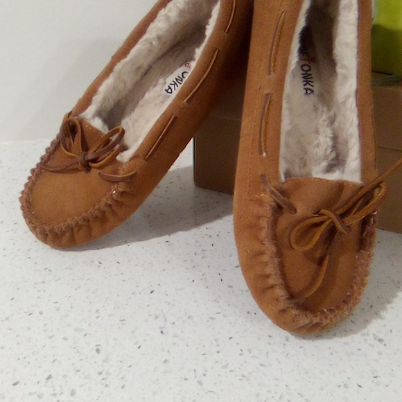 Classic Minnetonka Moccasins With Soles - Picture 10 of 13